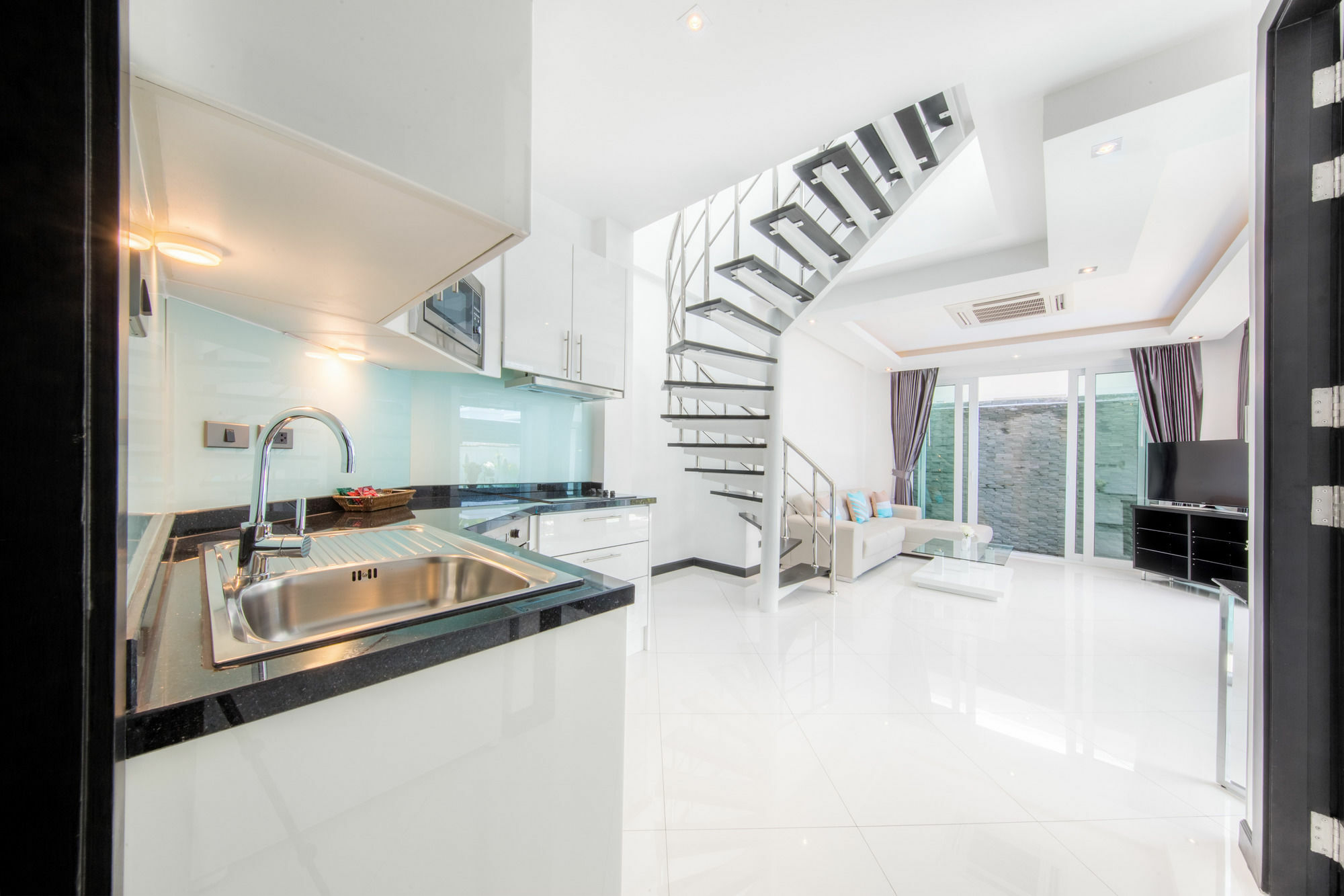 Colibri Pool Villa Pattaya Джомтьен Экстерьер фото